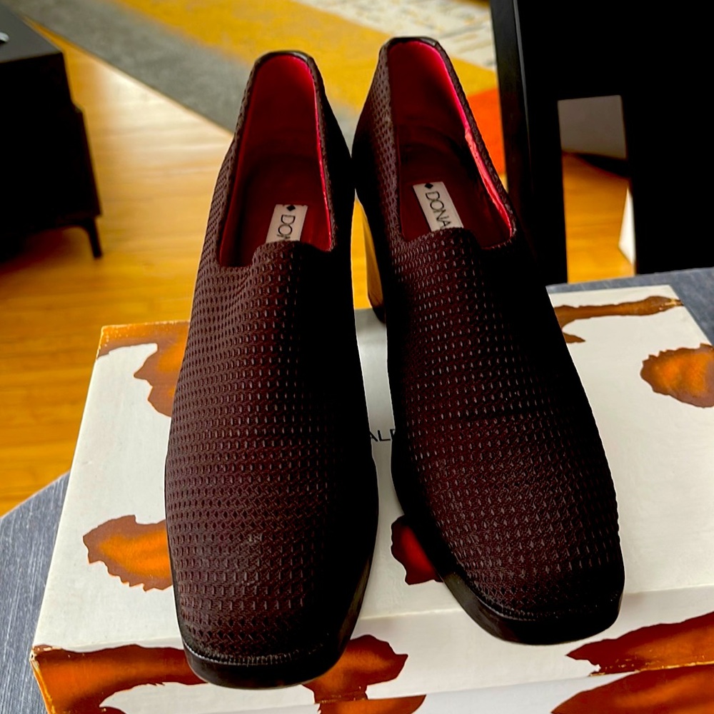 Donald Pliner High Heel Shoes